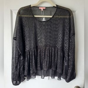 Re:named NWOT Black & Silver Metalic Top Size: Medium
